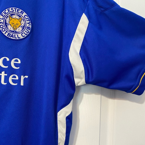 Leicester City 05/06 Home Soccer Jersey - Picture 6 of 8